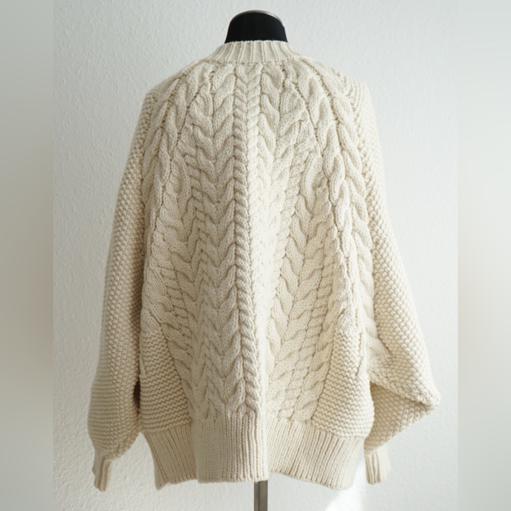 Mr. Mittens Chunky Cable Knit Wool Cardigan Ivory One Size Made in Peru - Picture 3 of 7